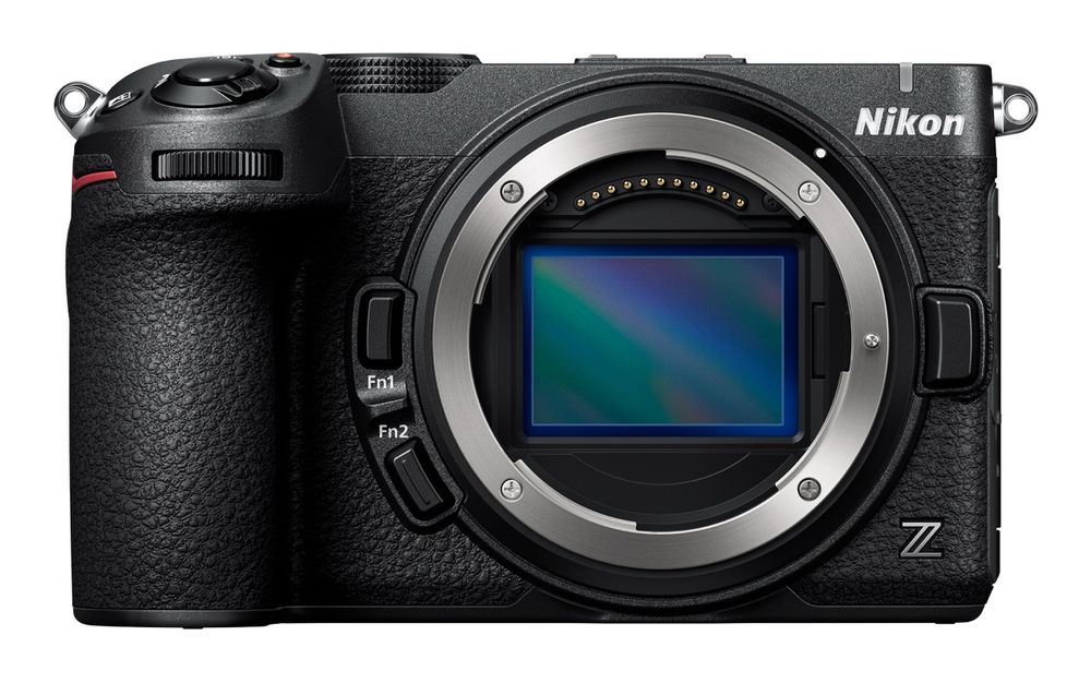 Nikon Z5IIc Sort + NIKKOR Z 24-200mm f/4-6.3 VR 